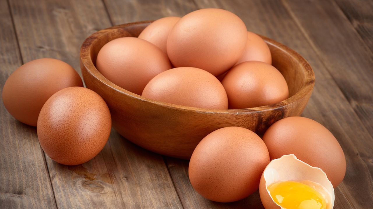 Consumo de ovo em excesso para ganho de massa muscular deve ser evitado