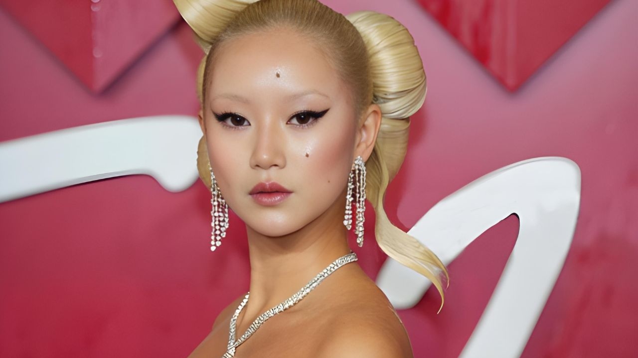 Fashion Awards 2023: sobrancelhas “diferentonas” roubam a cena em Londres