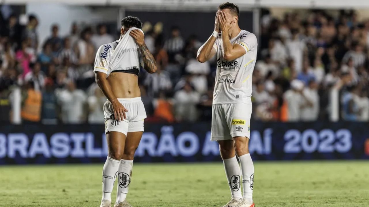 Com três equipes no páreo, Brasileirão tem momentos de tensão até queda do Santos