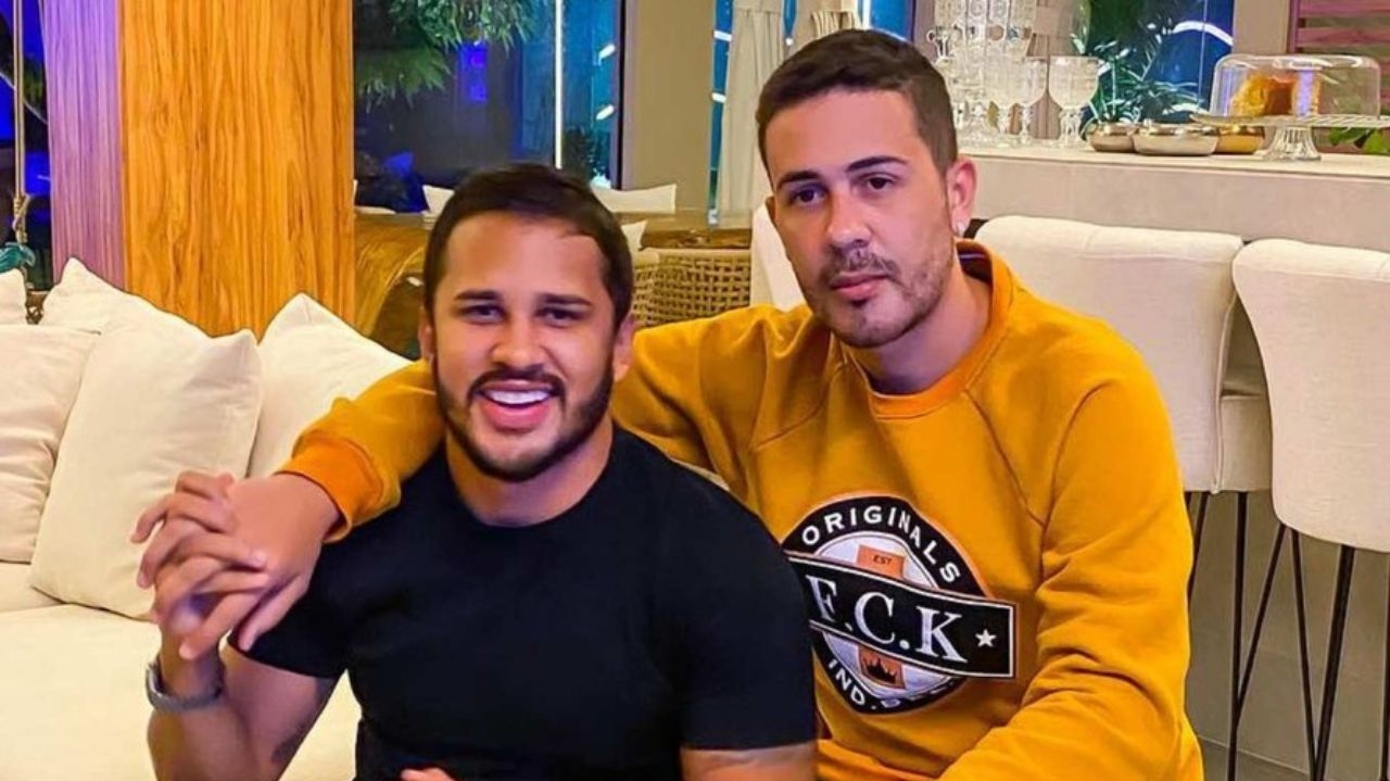 Carlinhos Maia faz revelação sobre o futuro de seu casamento com Lucas Guimarães