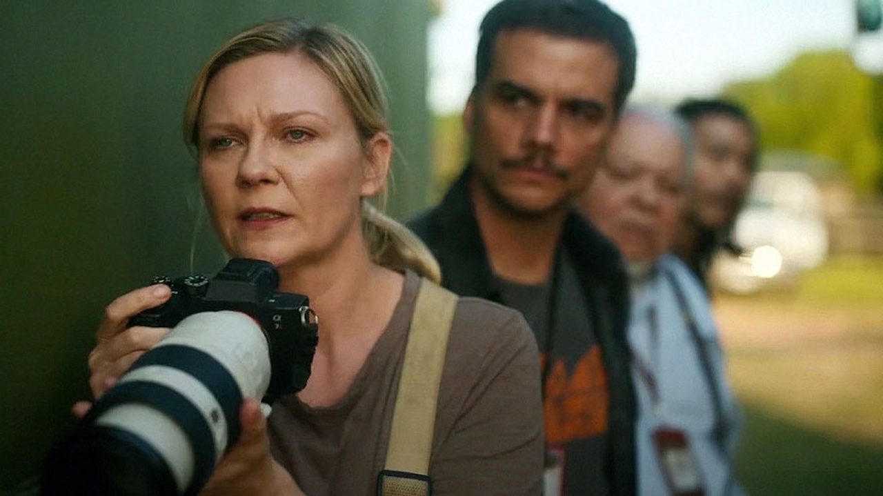 Trailer de “Guerra Civil” é lançado, com Kirsten Dunst e Wagner Moura
