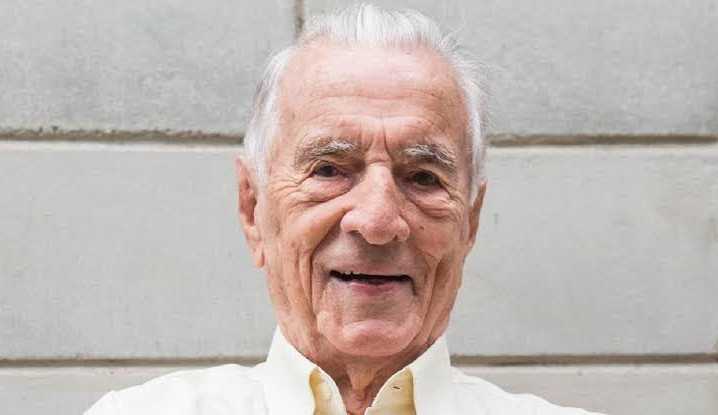 Aos 101 anos, morre Orlando Drummond, o “/Seu Peru”/