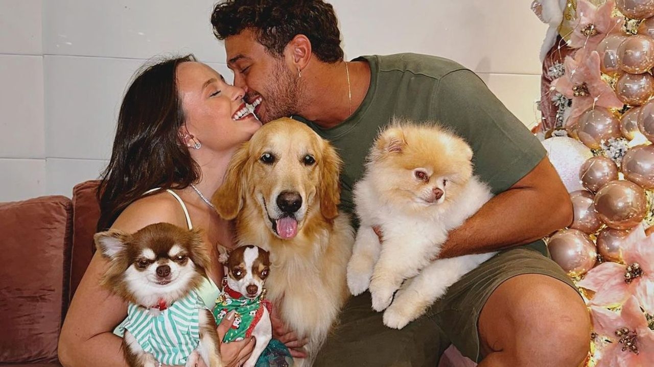 Larissa Manoela compartilha detalhes do Natal após briga com os pais e casamento em segredo