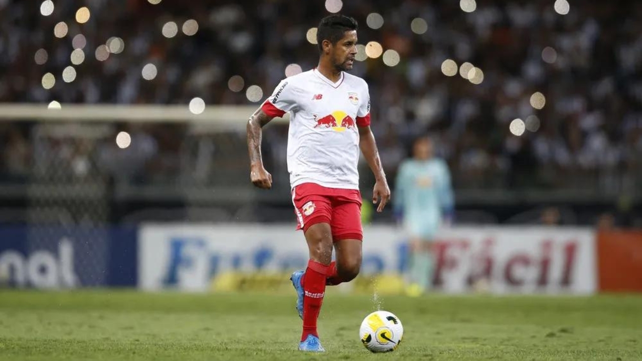 Santos: Aderlan se junta a lista de reforços do Peixe