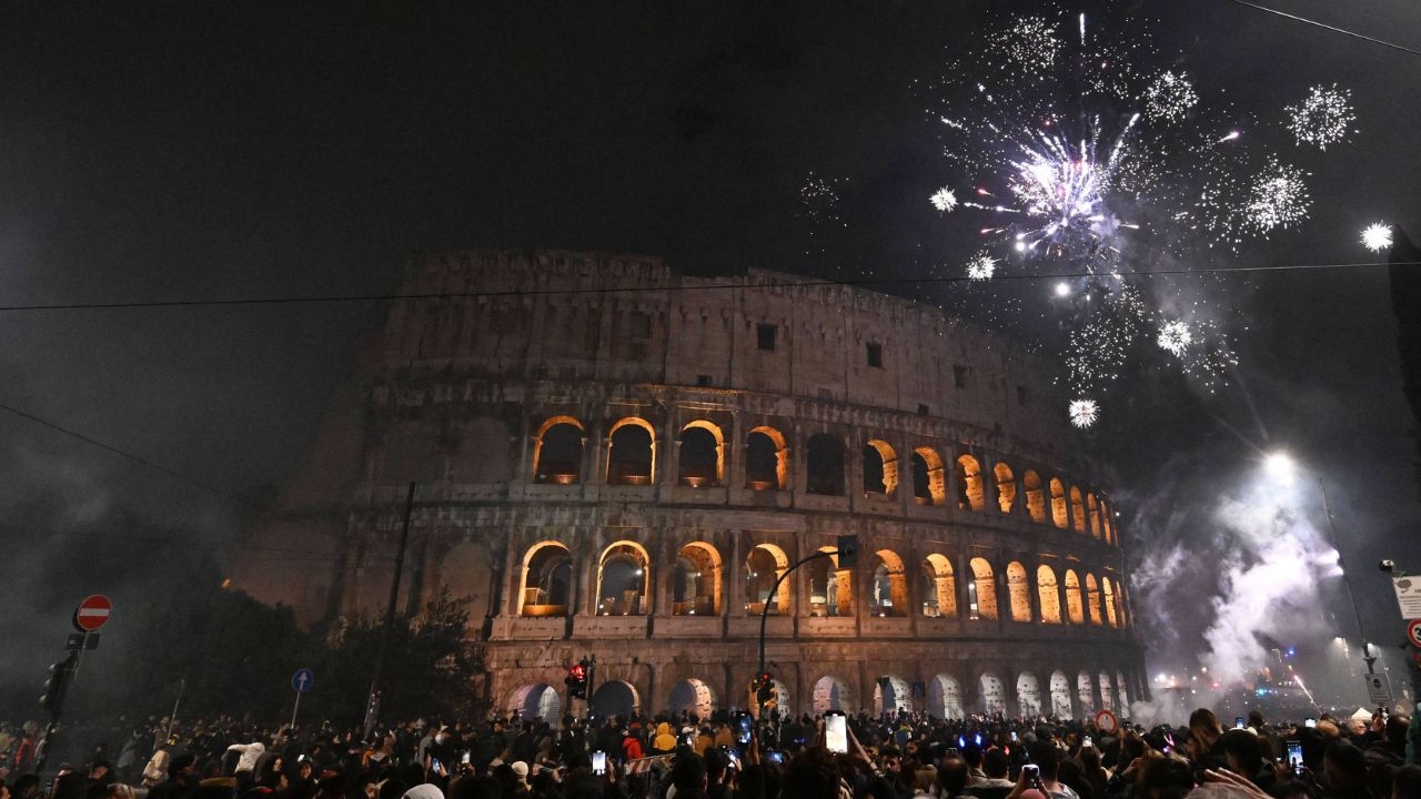 Fogos de artifício deixam um morto e 274 feridos no Ano-Novo na Itália