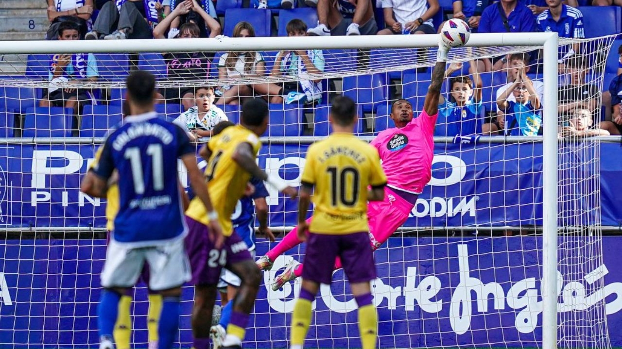 Botafogo: clube encaminha contratação de goleiro John