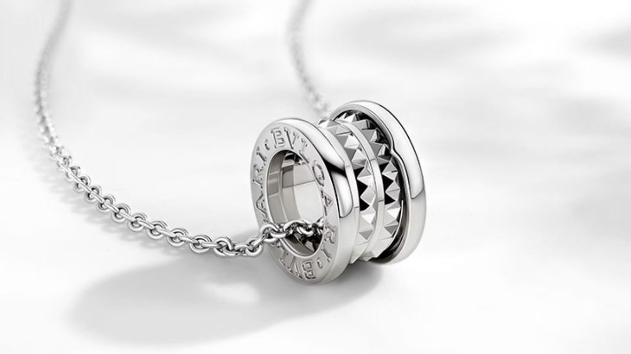Bulgari e Save the Children lançam nova coleção de joias em parceria solidária