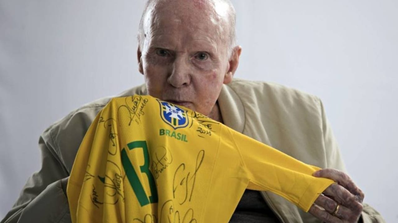 Zagallo é eleito como 2º melhor treinador em votação com técnicos