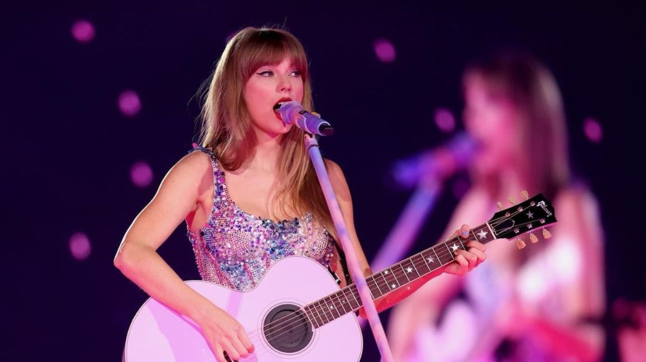“Taylor Swift: The Eras Tour” se torna o filme-concerto de maior bilheteria de todos os tempos