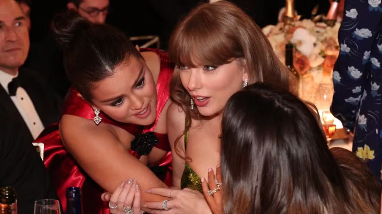 Entenda a fofoca entre Selena Gomez e Taylor Swift no Globo de Ouro