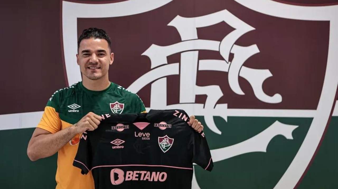 Goleiro Felipe Alves assina contrato de um ano com o Fluminense