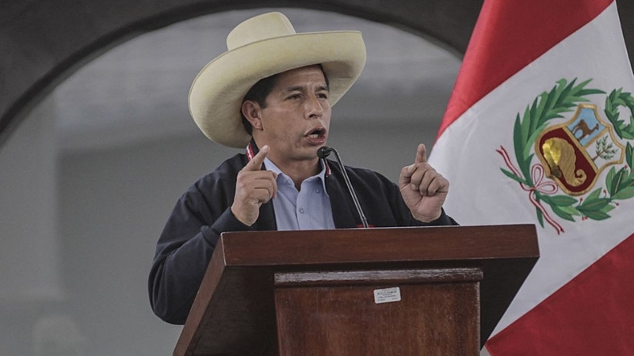 Pedro Castillo, ex-presidente do Peru, pode ser condenado a 34 anos de prisão por tentativa de golpe