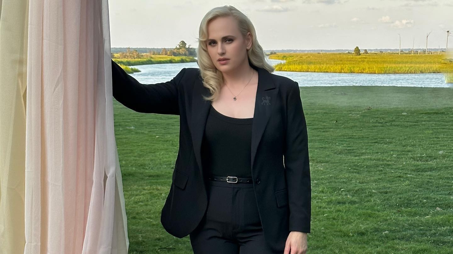 Rebel Wilson compartilha com seus seguidores que ganhou peso atualmente