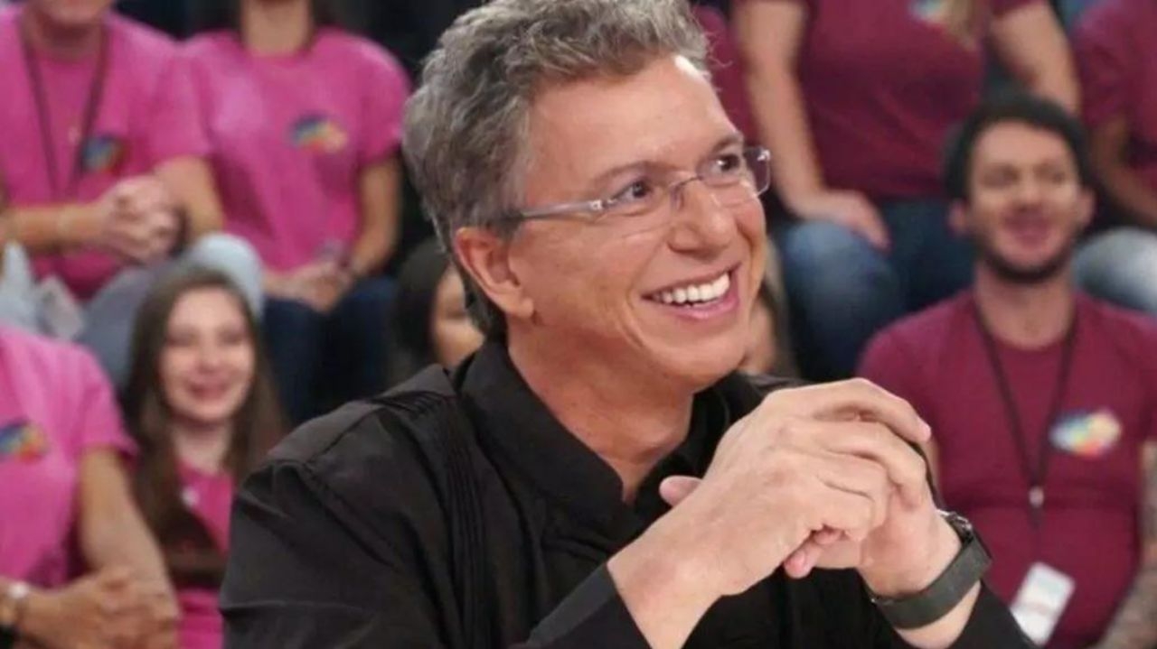 BBB24: Boninho anuncia o retorno do Big Fone e promete surpresas
