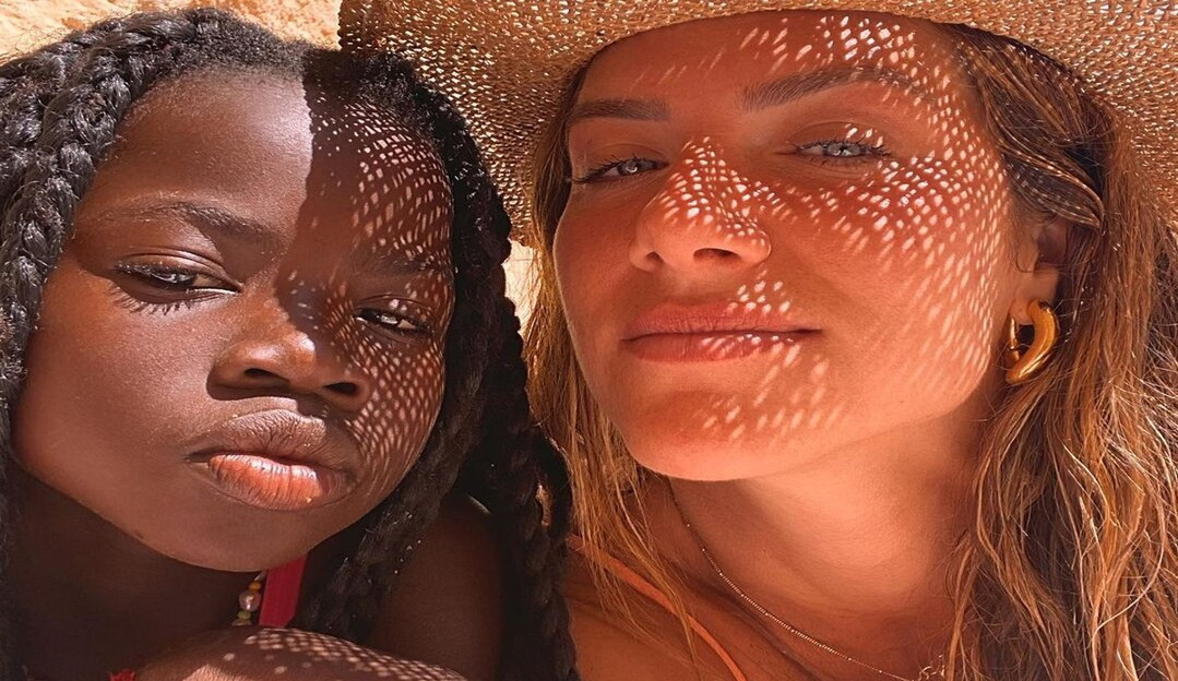 Giovanna Ewbank faz selfies lindas com Titi e se declara para filha: “/meu amor, minha best”/