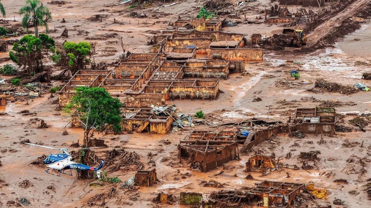 Cinco anos após tragédia em Brumadinho, famílias buscam justiça e bombeiros continuam procura por vítimas