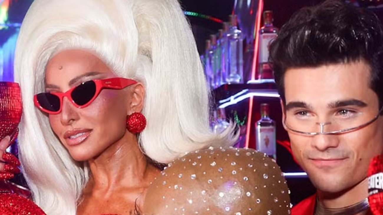 Em meio a rumores de namoro, Sabrina Sato e Nicolas Prattes posam juntos no Baile da Vogue