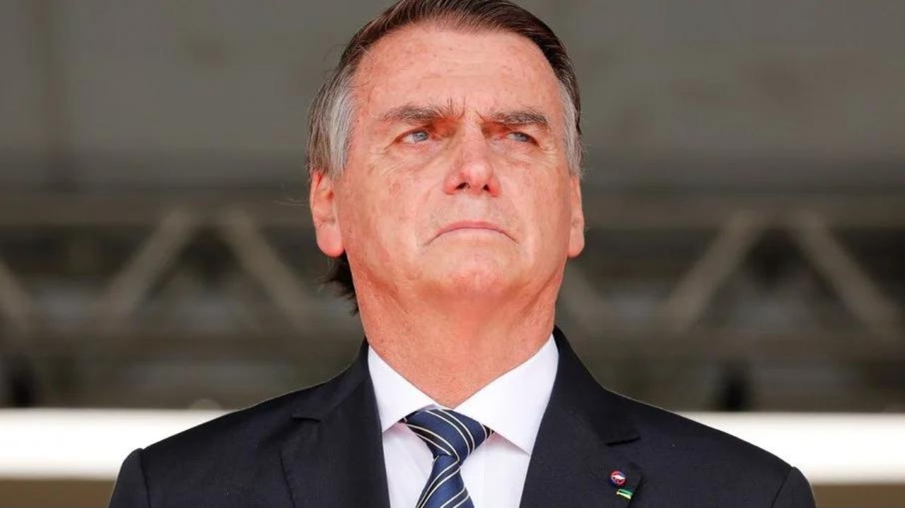 Defesa afirma para STF que Bolsonaro permancerá em silêncio até ter acesso a arquivos apreendidos