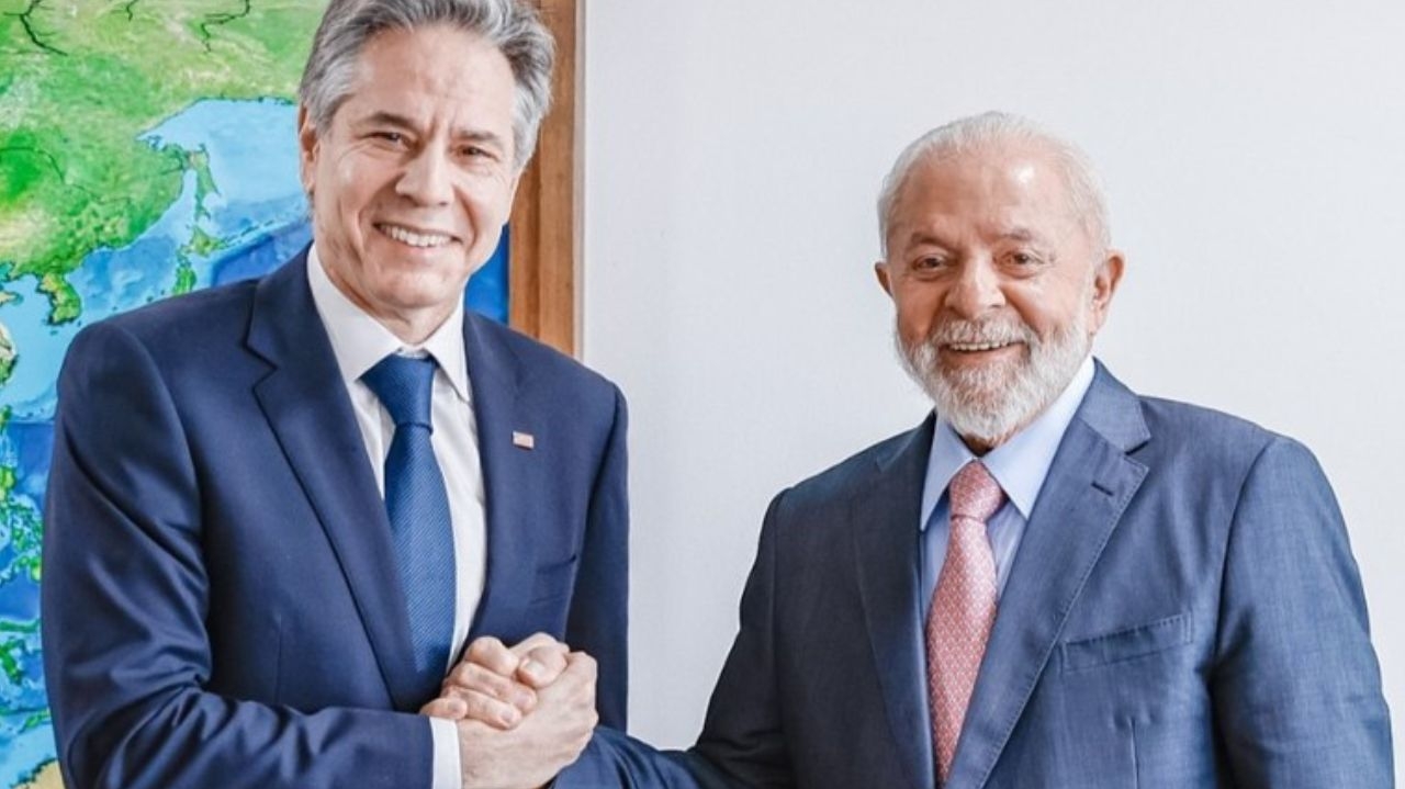 Lula e Secretário de Estado dos Estados Unidos conversam a respeito da política global