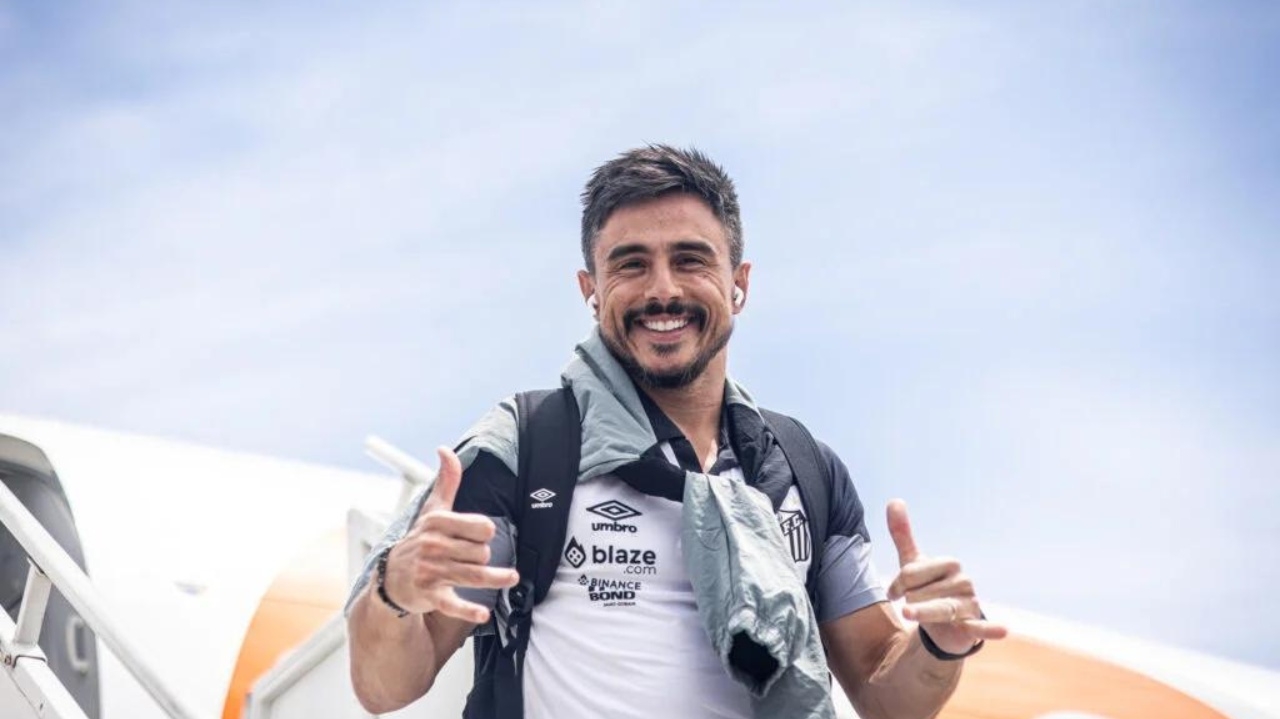 Willian Bigode ganha confiança no Santos e revela briga mental para se manter jogando