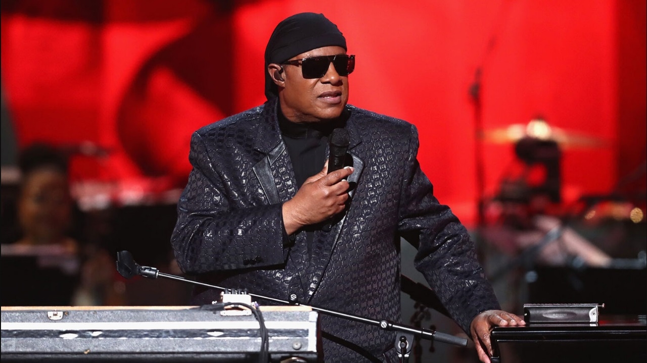 Stevie Wonder no Rock In Rio: cantor negocia cachê para se apresentar no festival