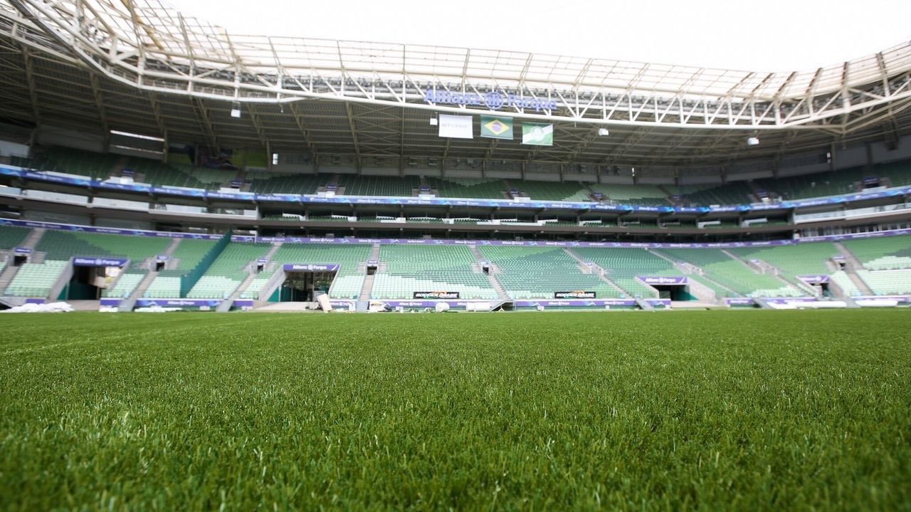 CBF ouve clubes e vai criar comissão para estudar o uso de gramado sintético nos estádios