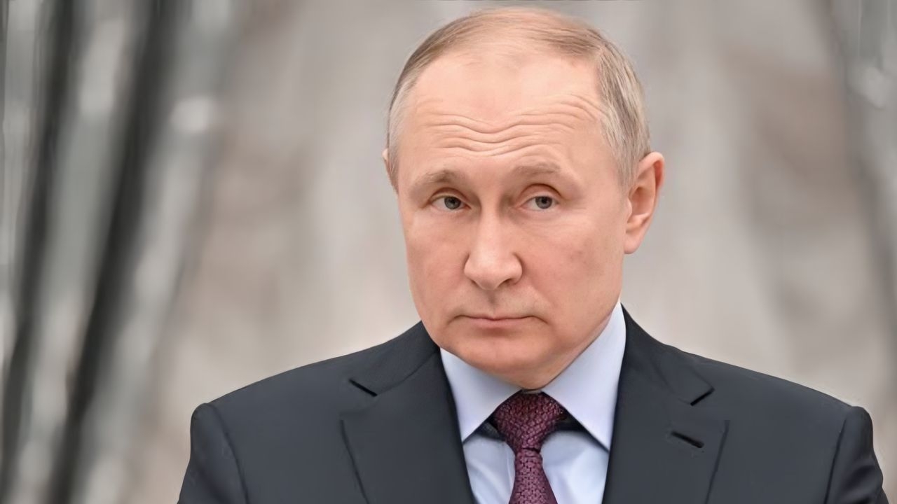 Vladmir Putin mostra destemor de usar o arsenal nuclear em meio às tensões com o Ocidente