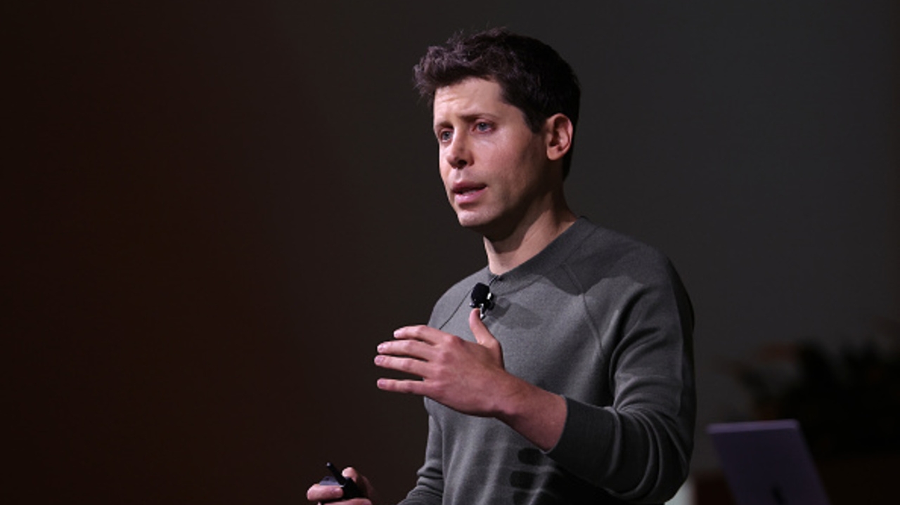 CEO da OpenAI é visto em Hollywood apresentando sua nova ferramenta de IA
