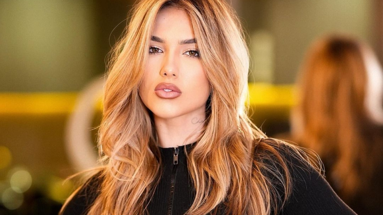 Virginia Fonseca posta story e se surpreende com tamanho de sua barriga