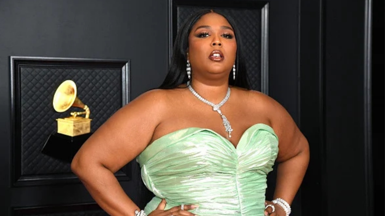 Lizzo afirma que não pretende desistir de sua carreira musical