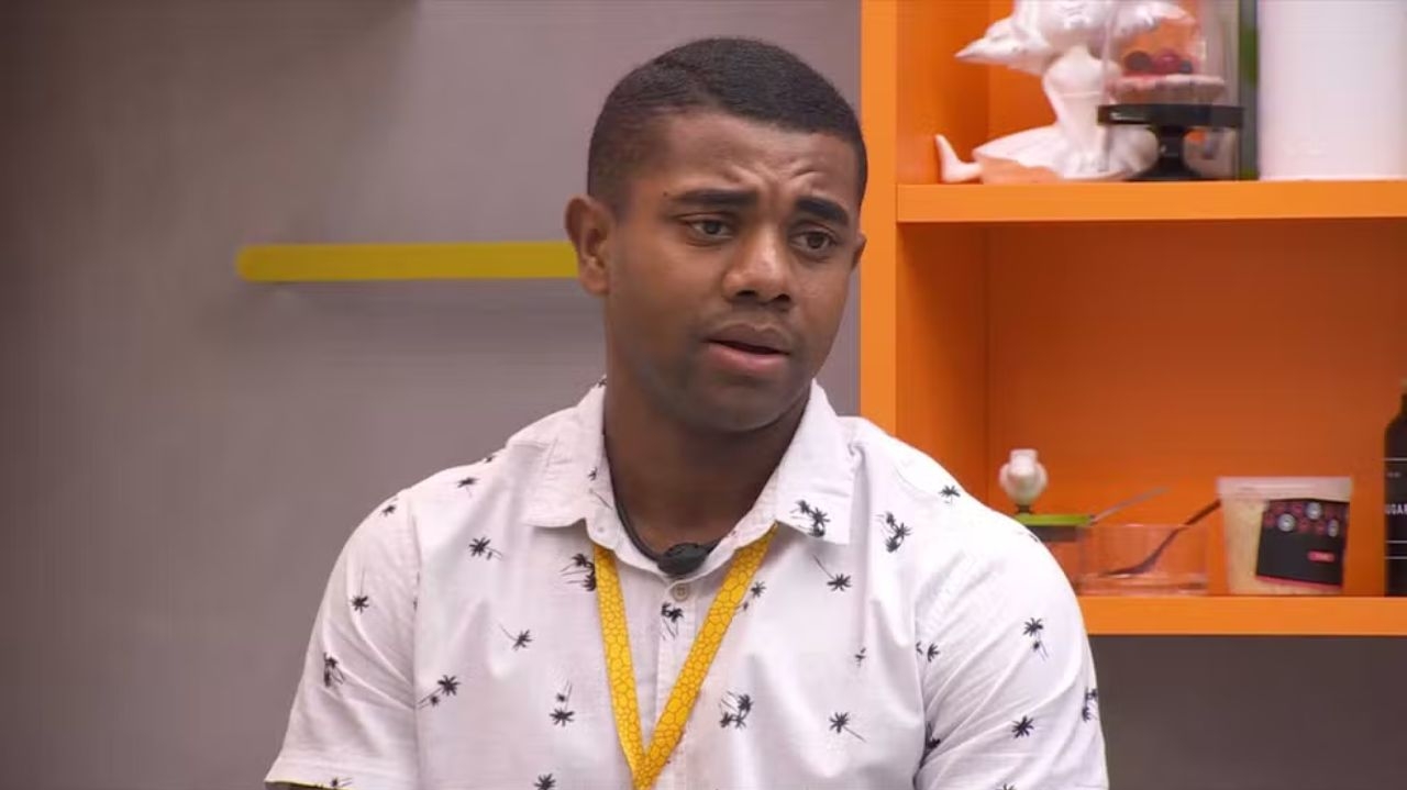 BBB24: Davi acusa Beatriz e Alane de vacilarem desde o ínicio do programa