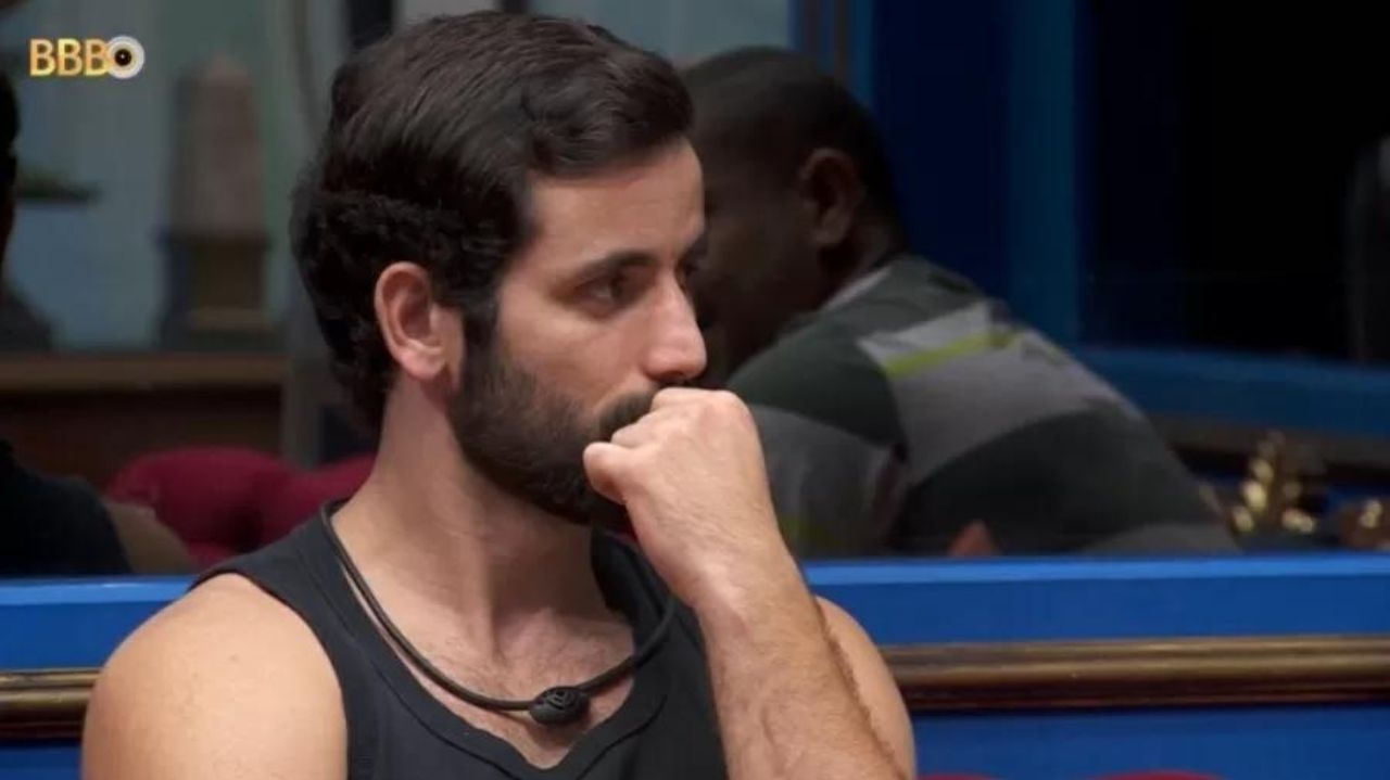 BBB 24: Matteus se preocupa com a reta final do programa e é consolado por Davi