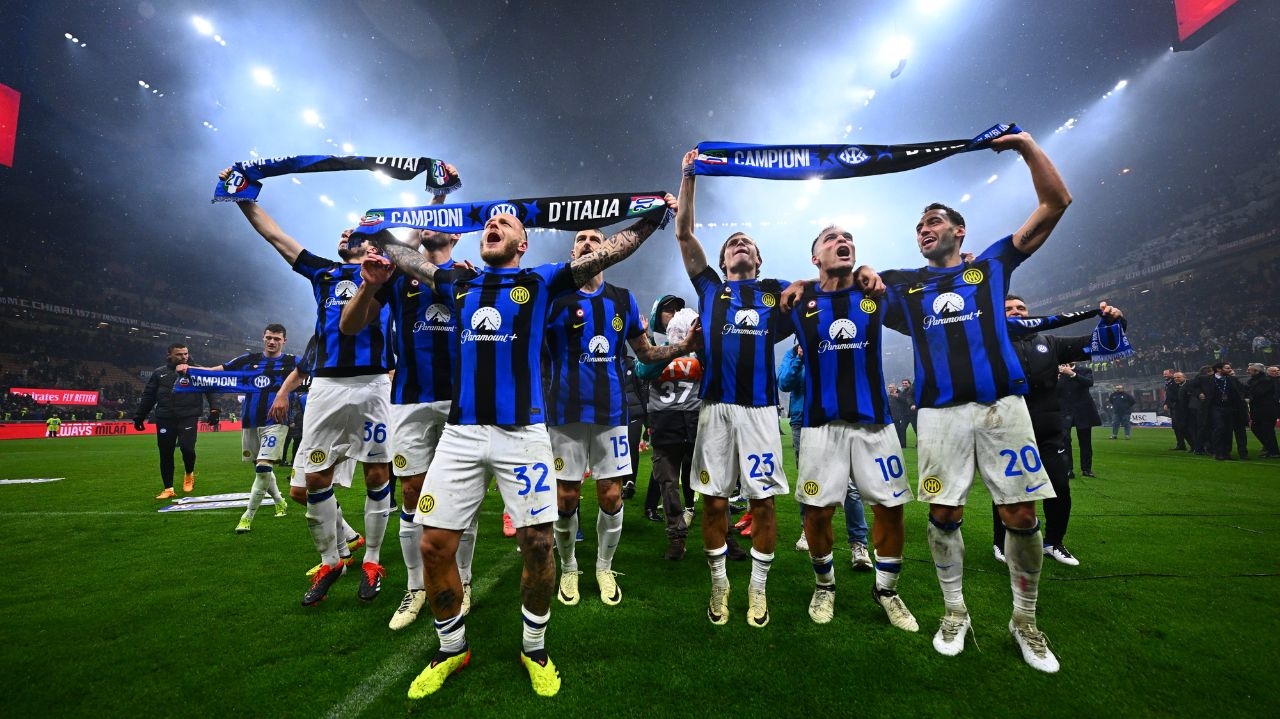 Inter de Milão conquista seu 20º título da Série A e supera o Milan