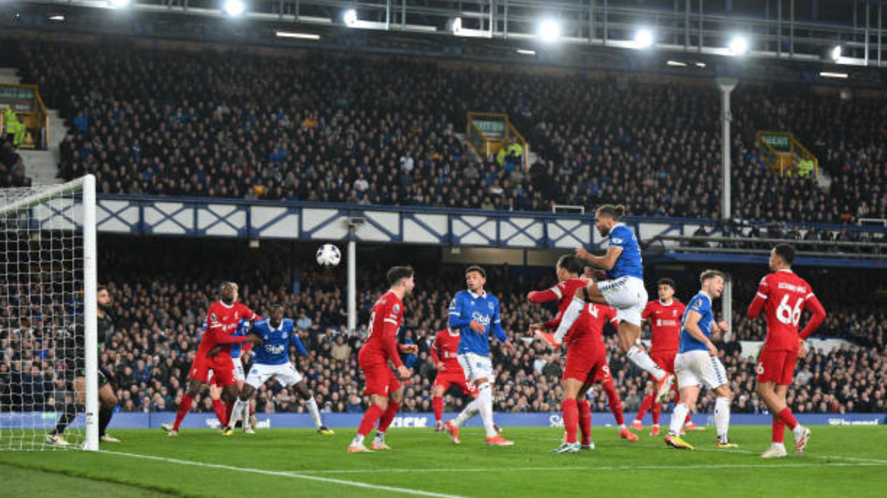 Premier League: Liverpool tropeça e título fica ameaçado