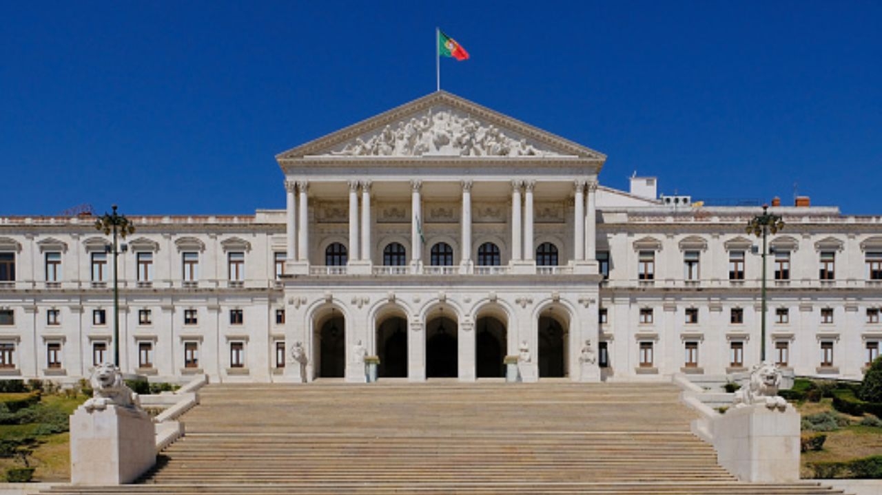 Representantes da direita portuguesa se opõem a pagar pelos custos da escravidão