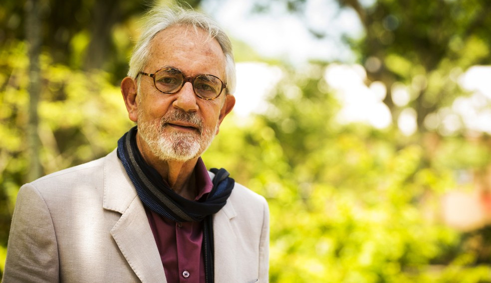 Famosos prestam homenagens ao ator Paulo José após sua morte
