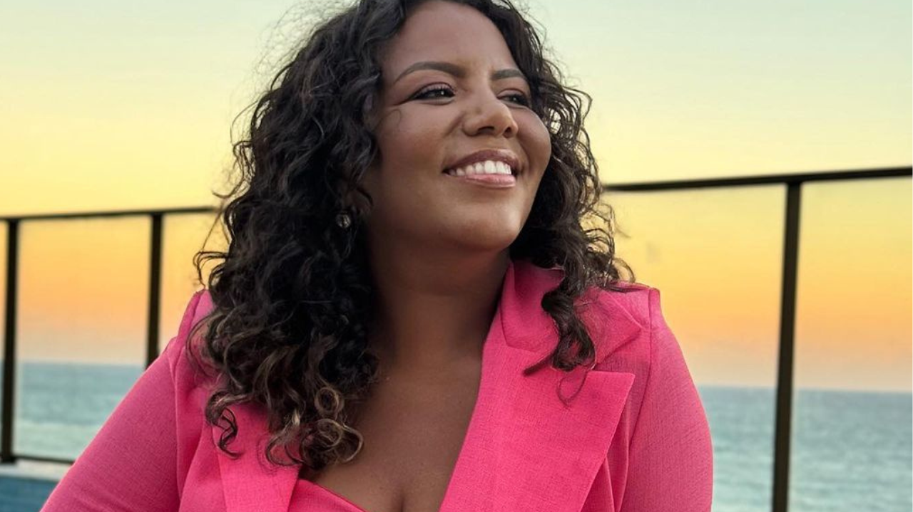 Mani Rego apaga todas as suas fotos com o ex-BBB Davi Brito