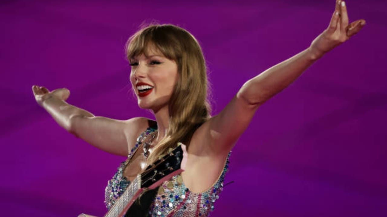 Taylor Swift faz sucesso na Hot 100 com “The Tortured Poets Department”