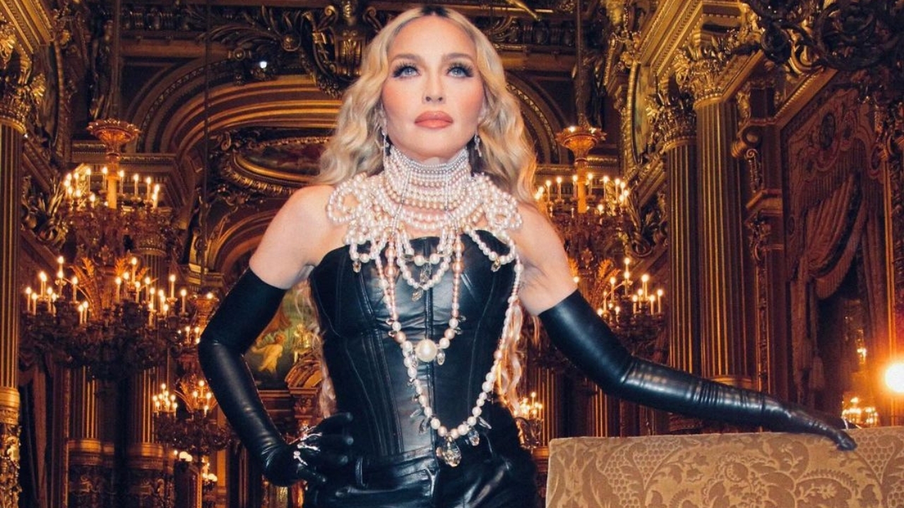 Relembre os looks icônicos de Madonna nos anos 80