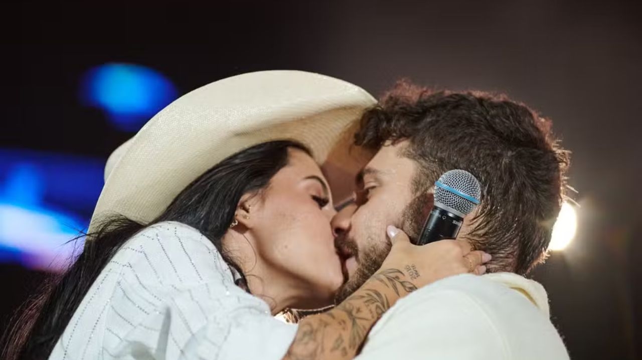 Gustavo Mioto e Ana Castelo reatam relacionamento