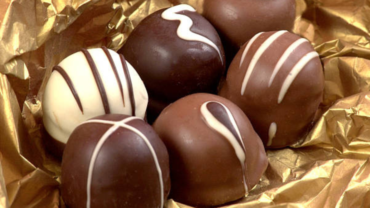 Cientistas falam sobre a relação do chocolate com a acne