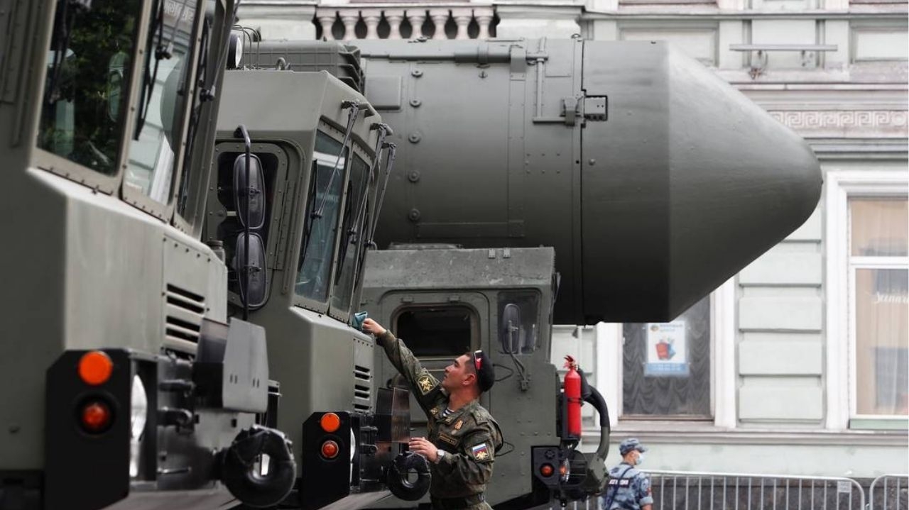 Putin inclui armas nucleares nos treinamentos de militares russos