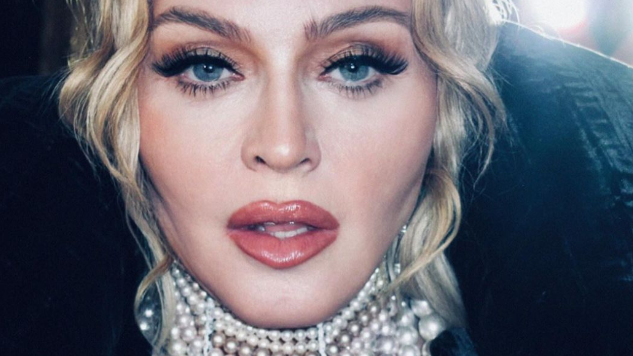 Madonna escreve recado carinhoso em Livro de Ouro