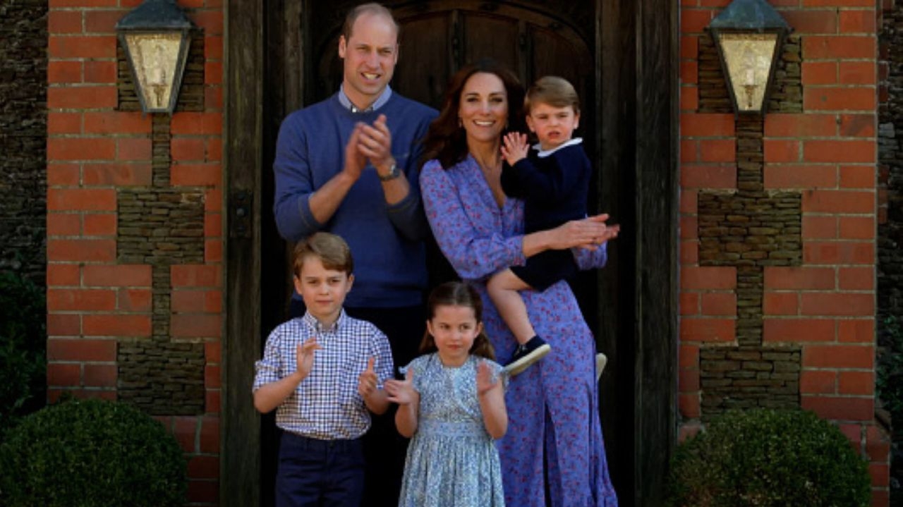 Ex-funcionário da família Real revela como William reagiu aos rumores sobre Kate