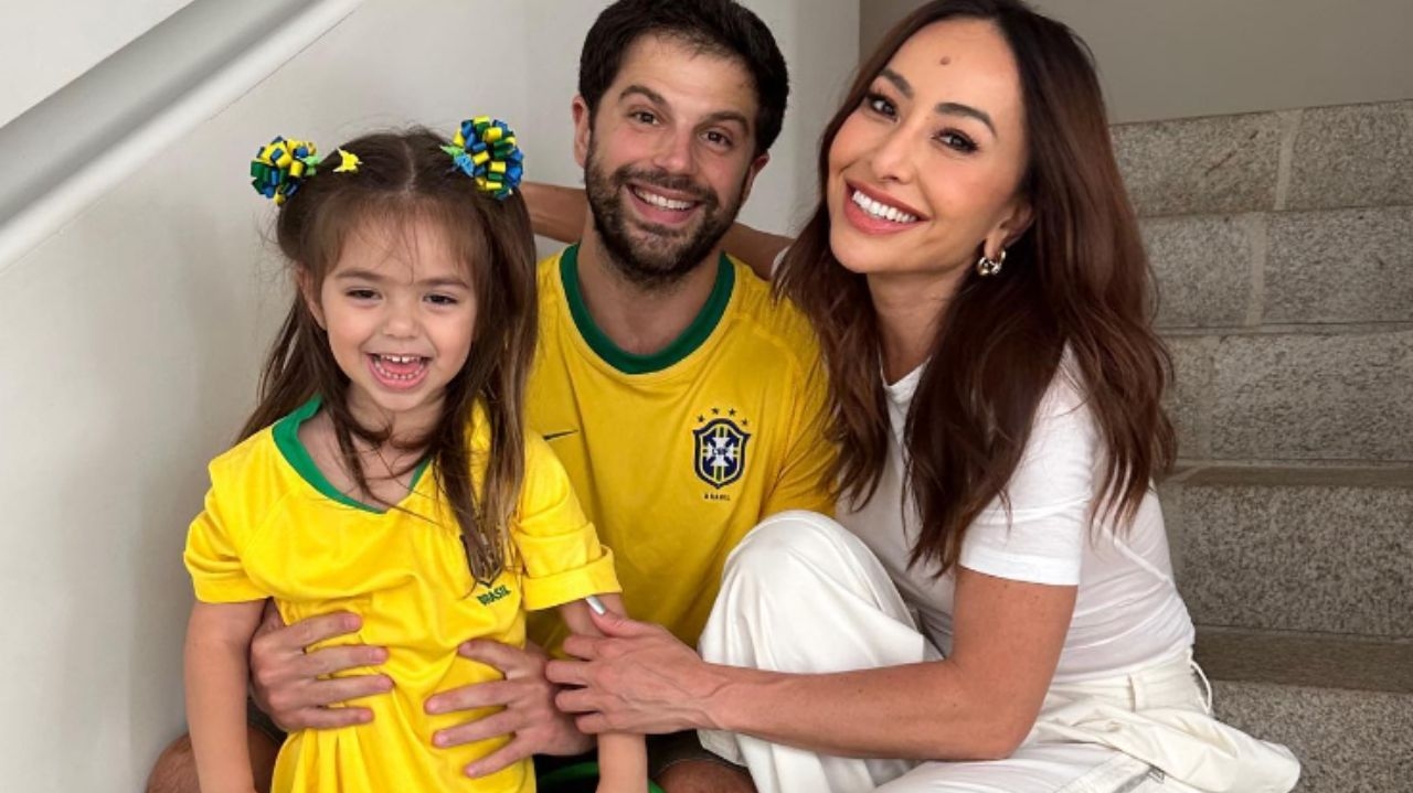 Sabrina Sato celebra aniversário do ex-marido com homenagem