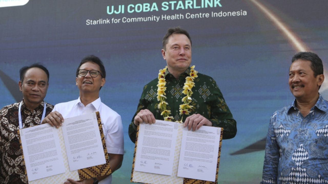 Elon Musk lança internet da Starlink para o setor de saúde na Indonésia