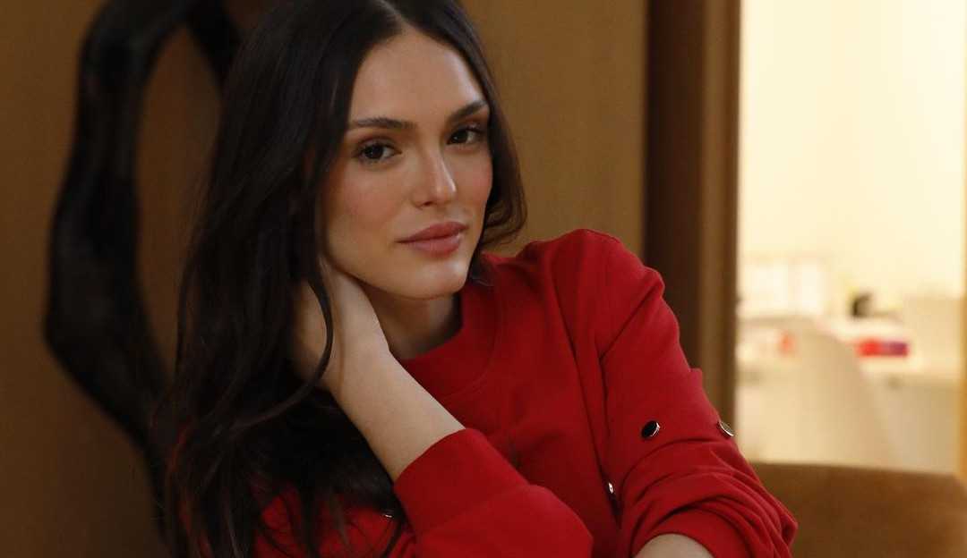 Isabelle Drummond é acusada de construir igreja em quintal de casa alugada