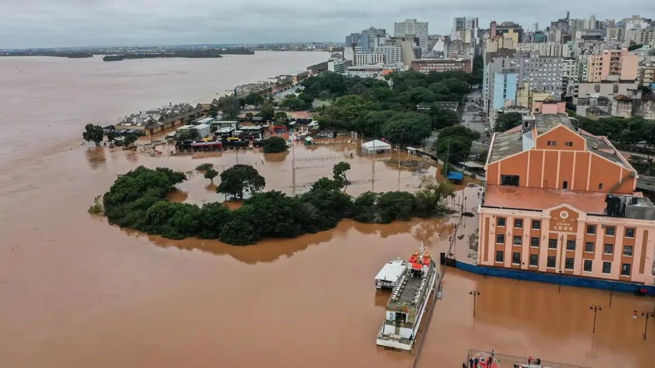Nível do Guaíba fica abaixo de 4 metros pela primeira vez desde o início das enchentes