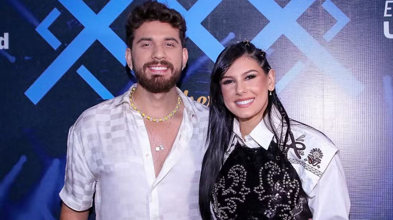 Gustavo Mioto e Ana Castela posam juntos após reatarem relacionamento