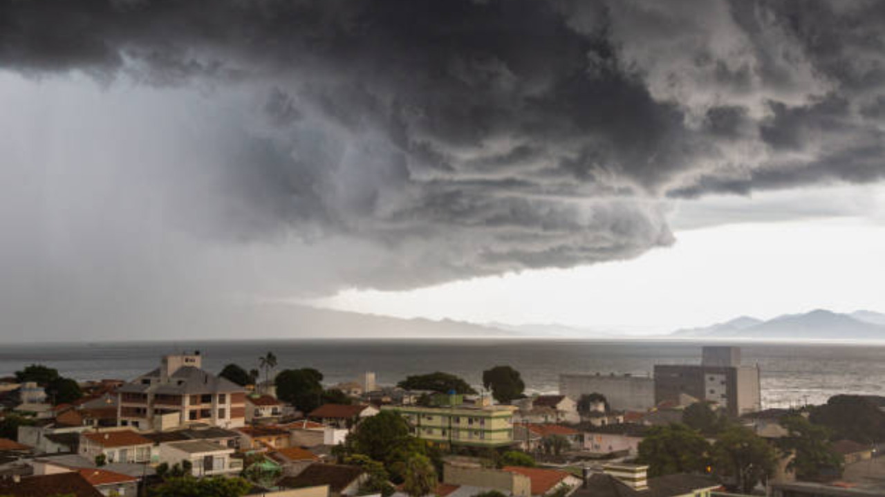 Brasil se despede do calor: frente fria anuncia mudança drástica no clima